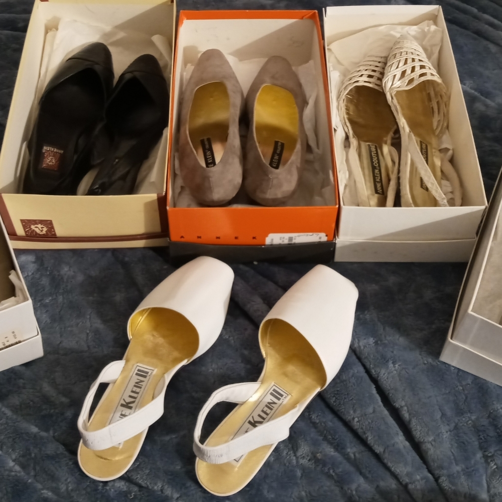 ANNE KLEIN